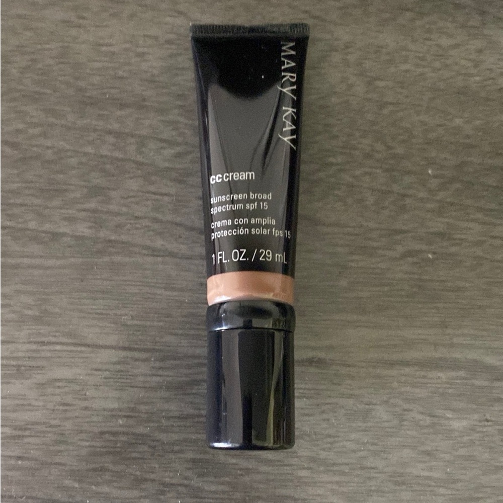 Mary‎ Kay Tan Foundation Flawless Matte Finish Very Deep